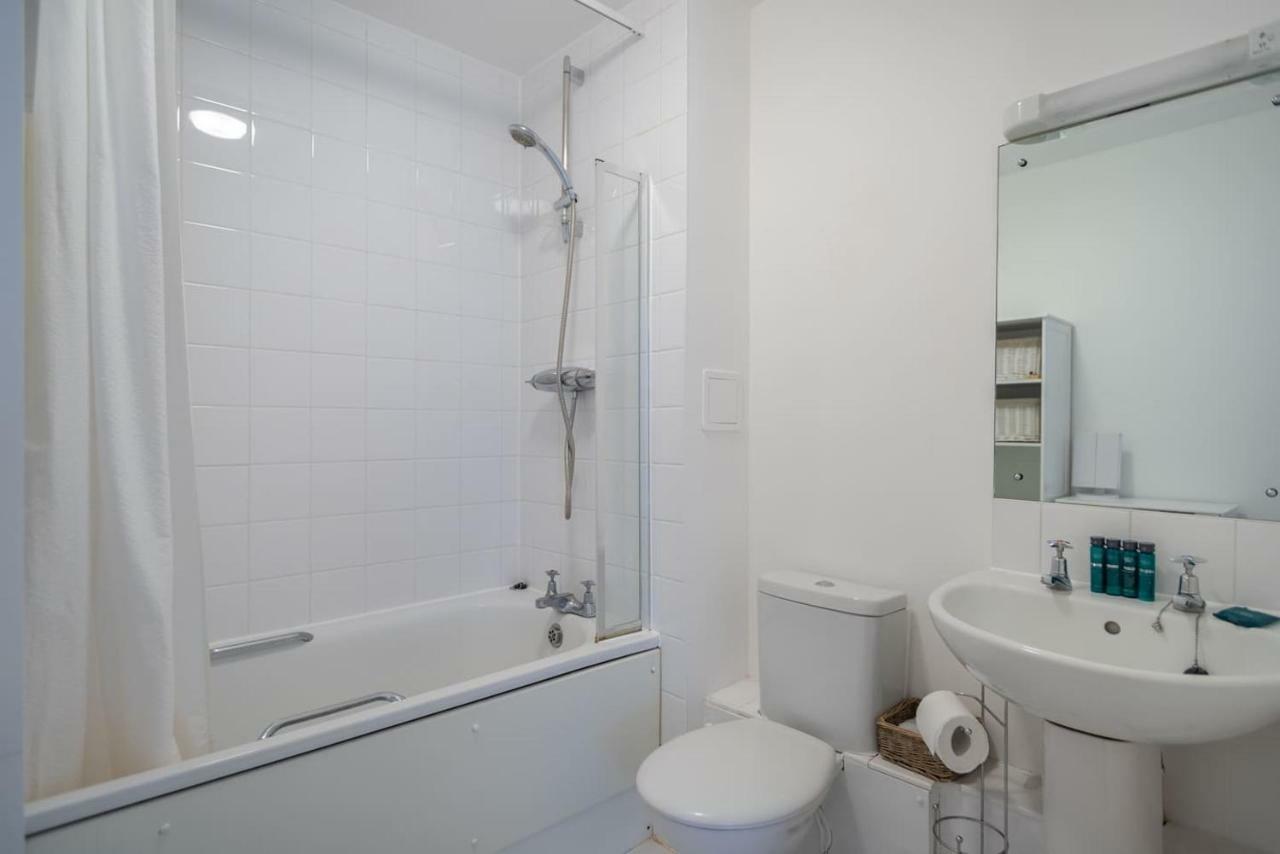 Guestready - Spacious 1 Bed For 4 Victoriapimlico London Exterior foto